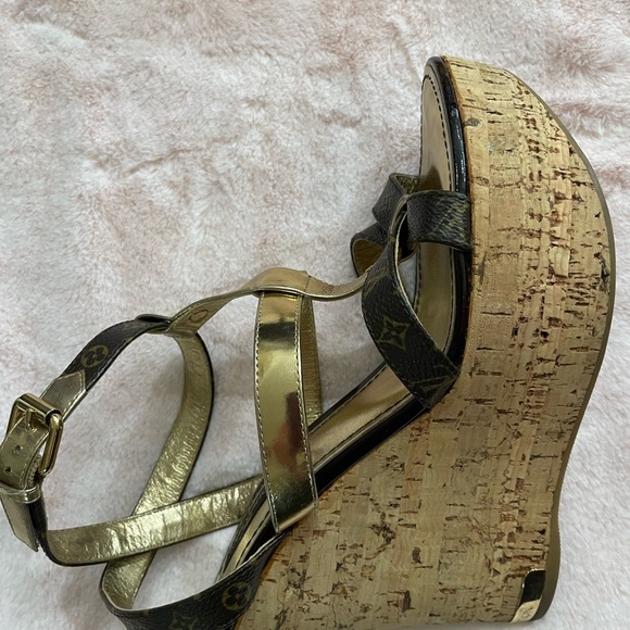 Louis Vuitton cork platform wedges, gold and brown leather heels. Size 37 - Picture 2 of 16
